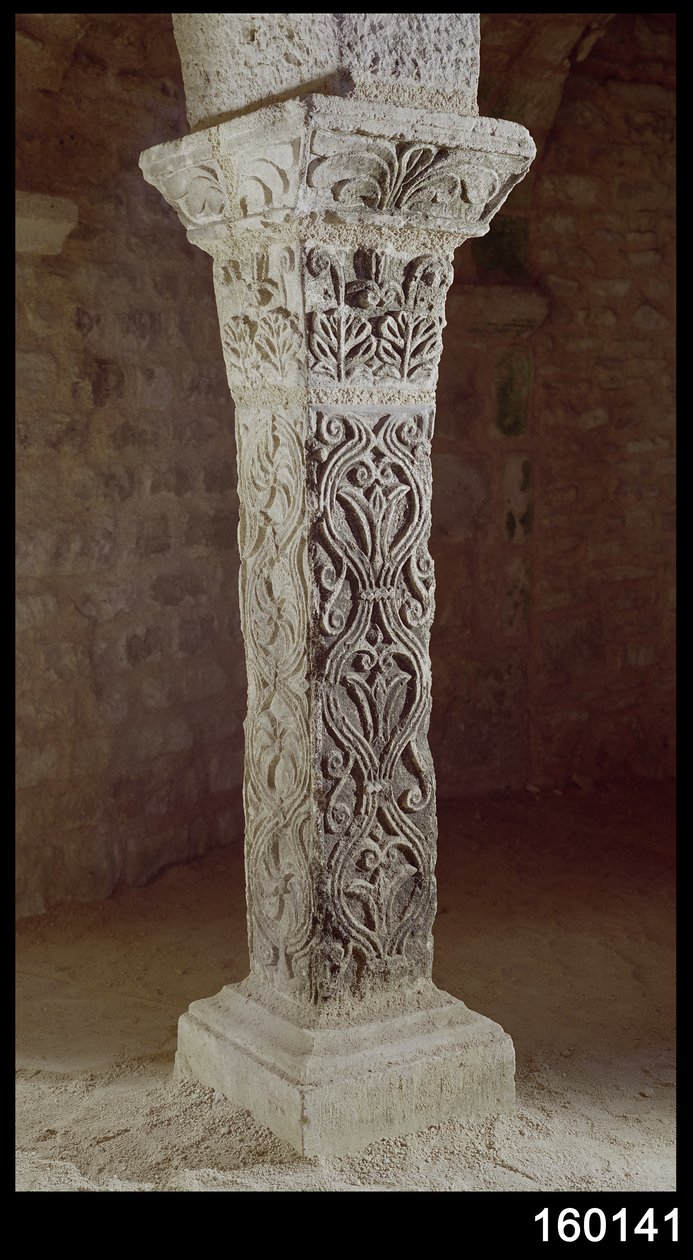 Carolingian Pillar，c.758 作者 法语学校