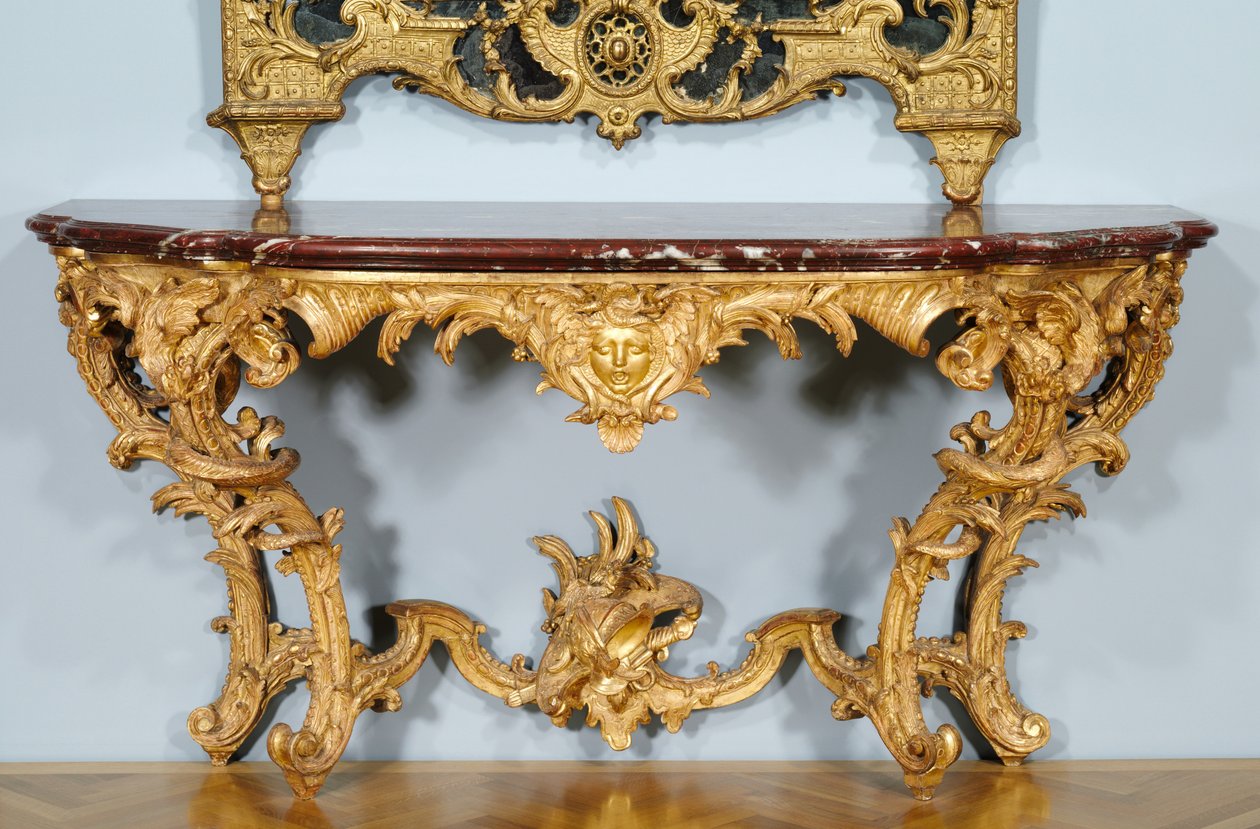 控制台，由Jules-Michel Hardouin（1635-1737）设计，Pierre Turpin和Michel II Lange制作，约1725年（雕花鎏金木，大理石桌面（griotte de campan））。(另见491455) 作者 法语学校