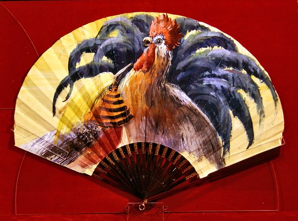 扇子上装饰着Duvelleroy et Cie的 "Chantecler"。 作者 法语学校