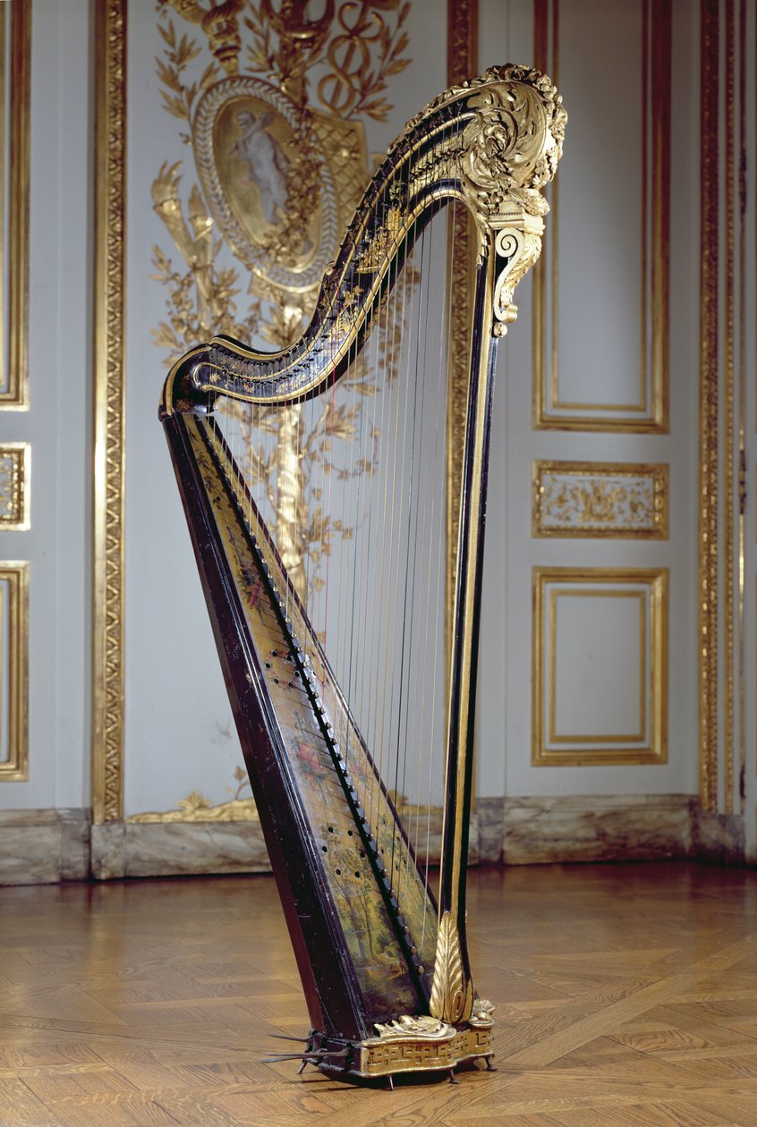 Harp属于Queen Marie Antoinette（彩绘和镀金木） 作者 法语学校