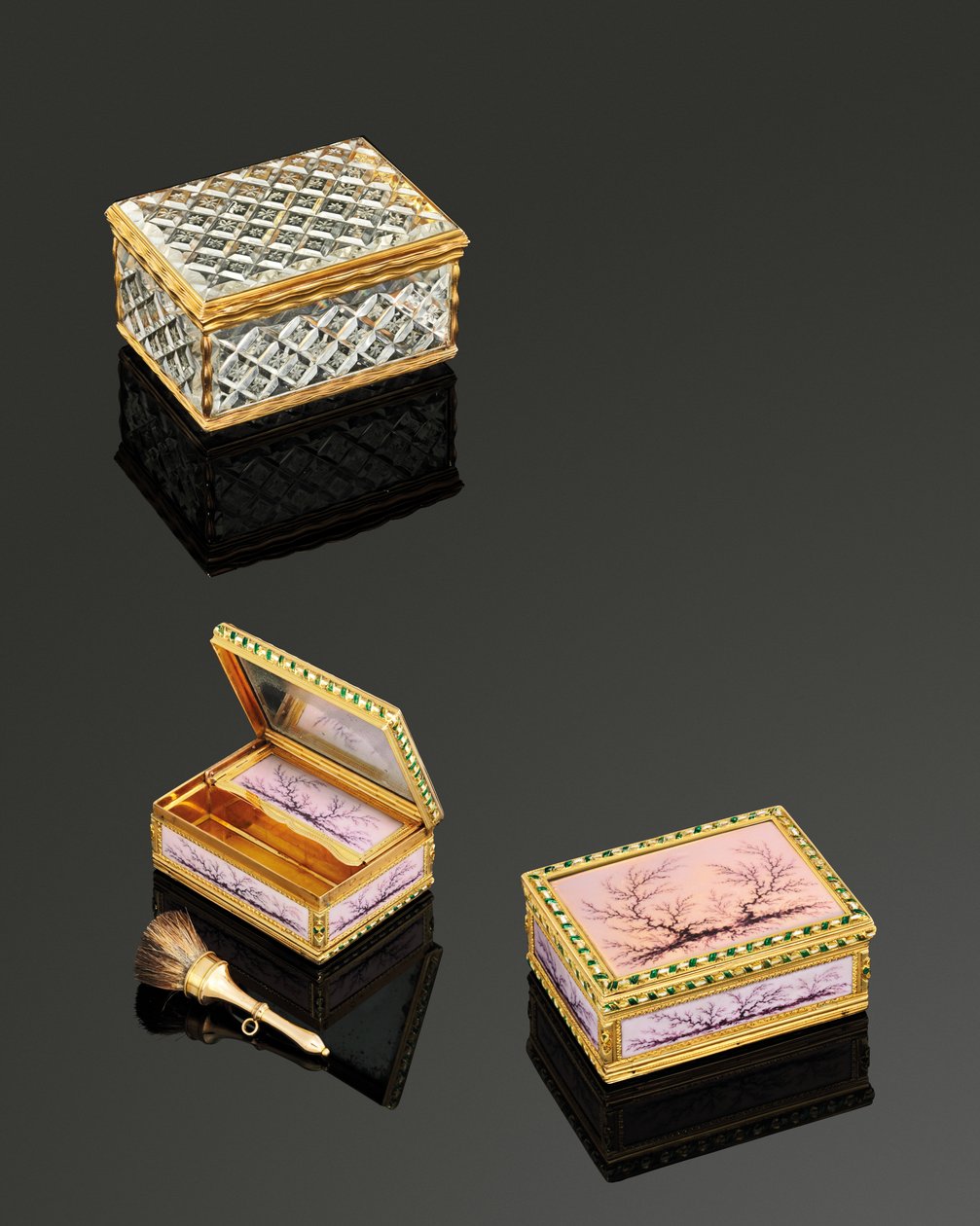 路易十六双开珐琅金Boite-à-Mouches，巴黎，1778-79 作者 法语学校