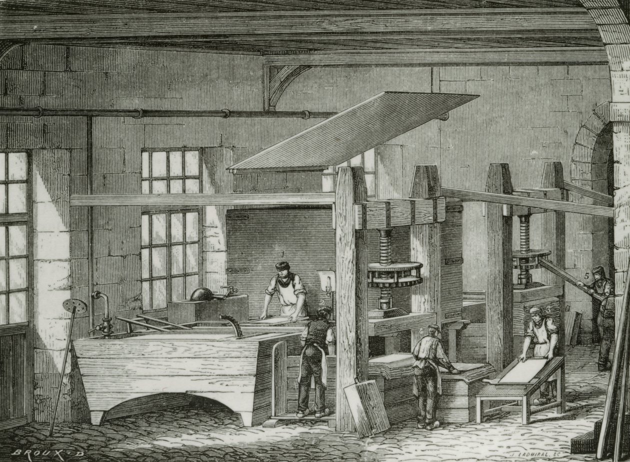 通过筛分纸浆来手工造纸。 雕刻 c1870。 作者 法语学校