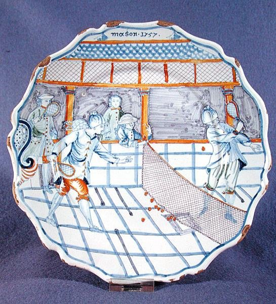 画有网球场景的盘子 作者 法语学校