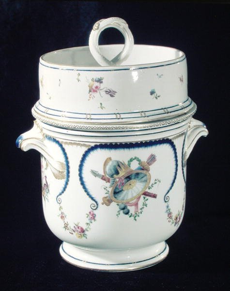 Sevres冷却器，1762年（陶器） 作者 法语学校