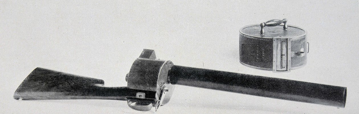 Etienne Jules (Etienne-Jules) Marey 的摄影步枪 (1890) 作者 法语学校