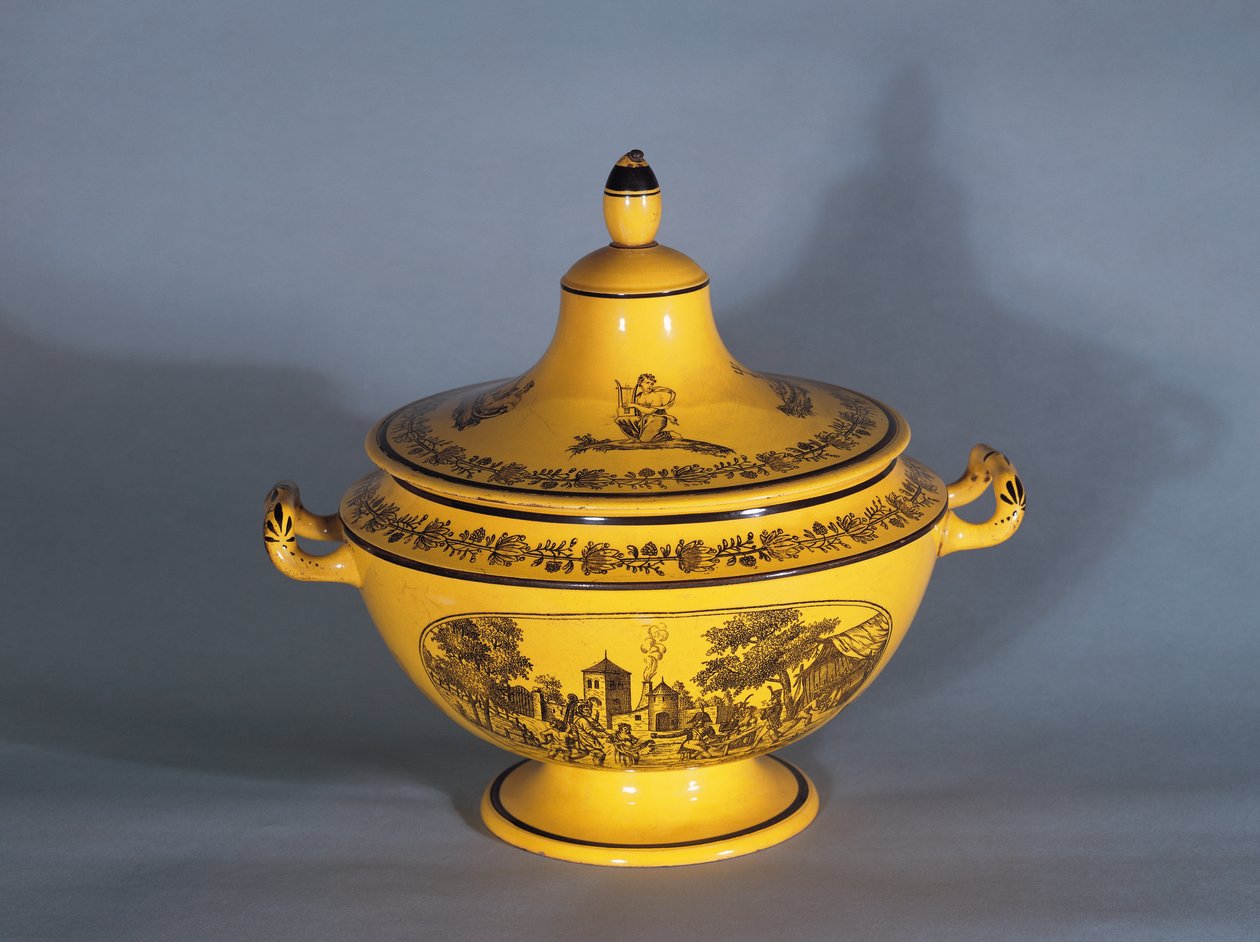 采用黑色印花设计的Tureen，c.1820（彩陶） 作者 法语学校