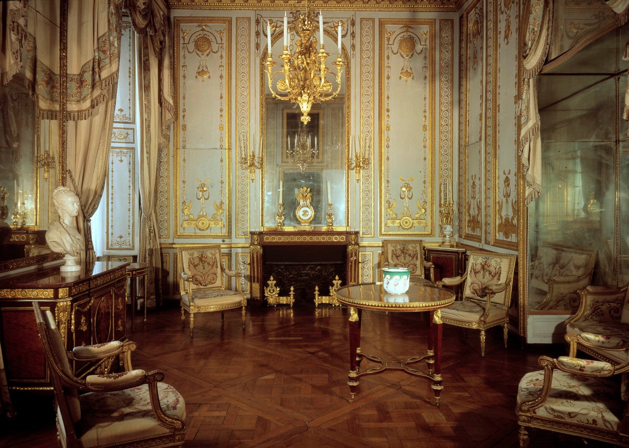View of the Interior Cabinet of Queen Marie Antoinette (1755-1793) (the dore cabinet). Versailles, castle museum 作者 法语学校