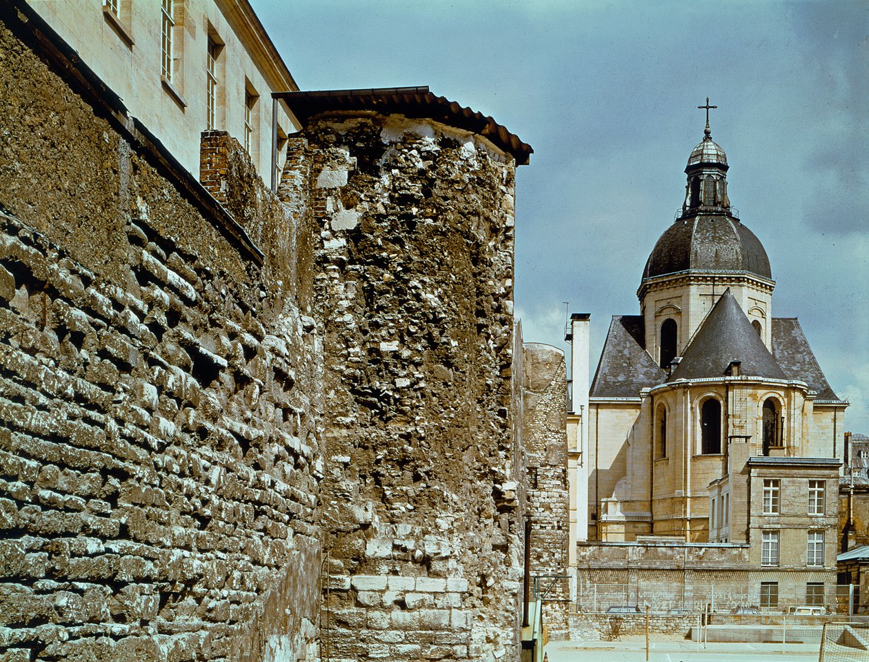 Philippe Auguste的墙（1165-1223）rue des Jardins Saint-Paul 作者 法语学校