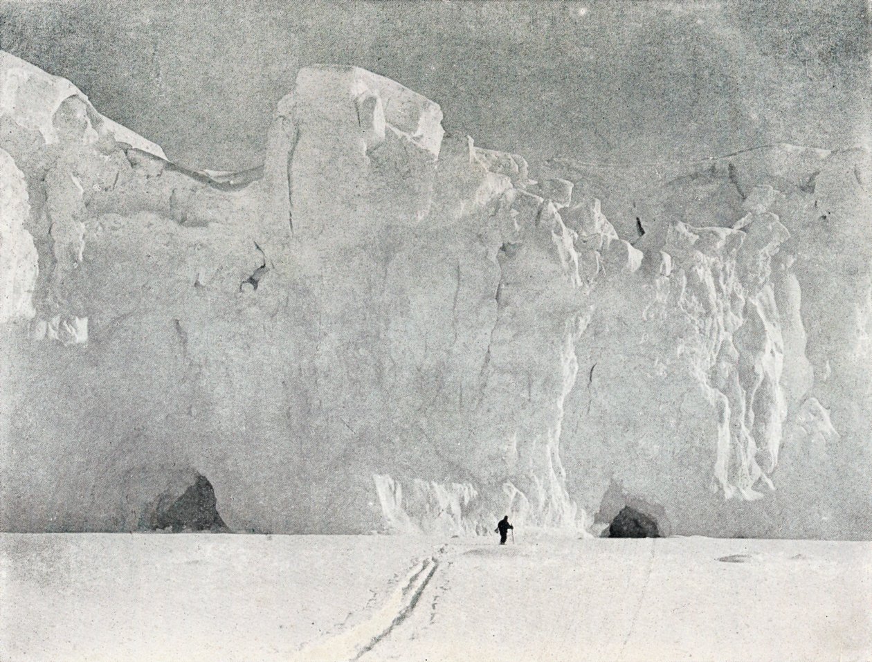 1913年，维多利亚土地上的冰川面孔，1913年。 作者 G.默里·列维克