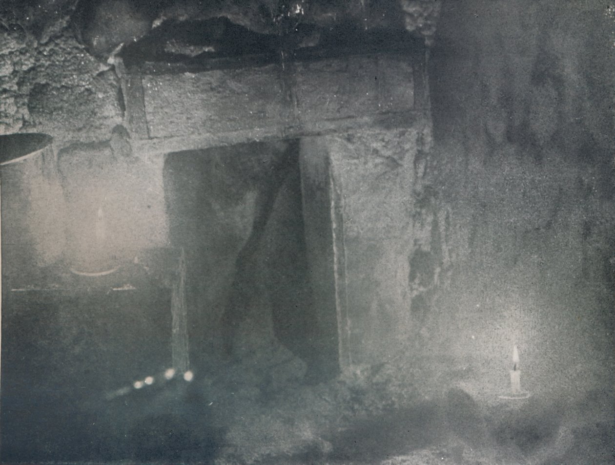 圆顶冰屋之光的内部圆顶灯，c1911，1913年 作者 G.默里·列维克