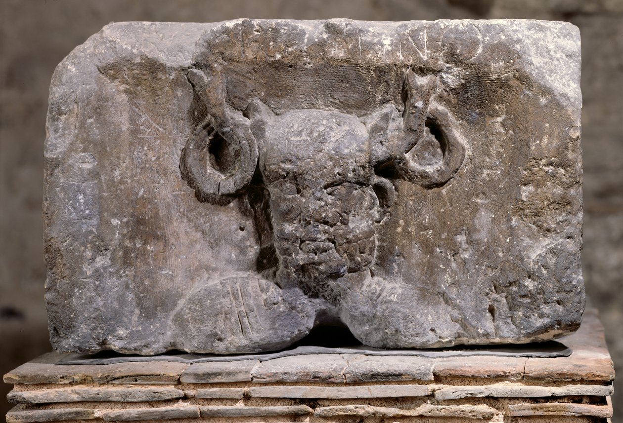 Nautes Pillar的首都描绘了Cernunnos 作者 加洛·罗马