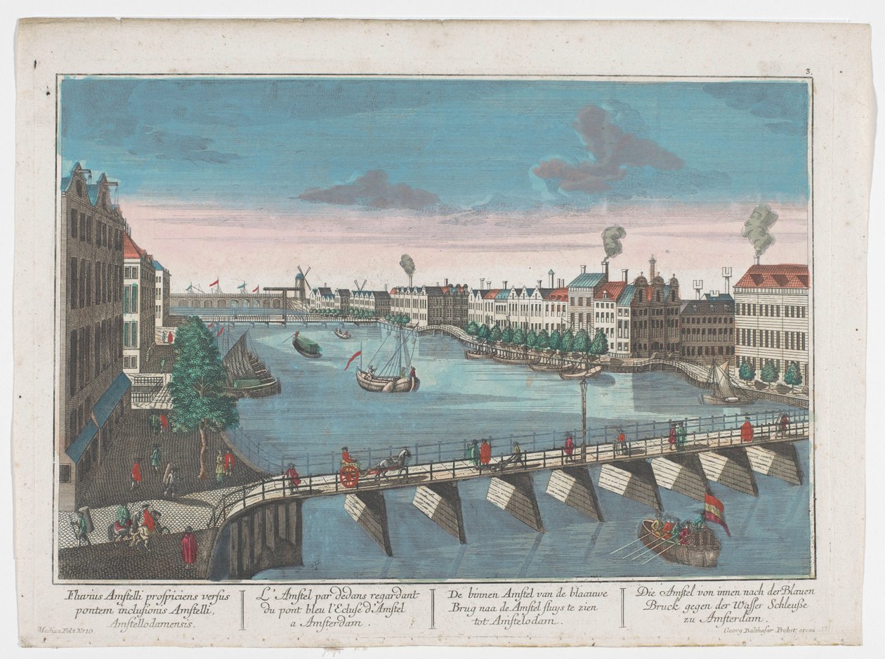 阿姆斯特丹 Blauwbrug 和 Hogesluis 之间的 Binnen-Amstel 景观
Die Amstel von innen nach der blauen Brücke gegen der Wasser Schleuße zu Amsterdam（物上标题）
阿姆斯特丹（系列标题） 作者 乔治·巴尔塔萨·普罗布斯特（Georg Balthasar Probst）
