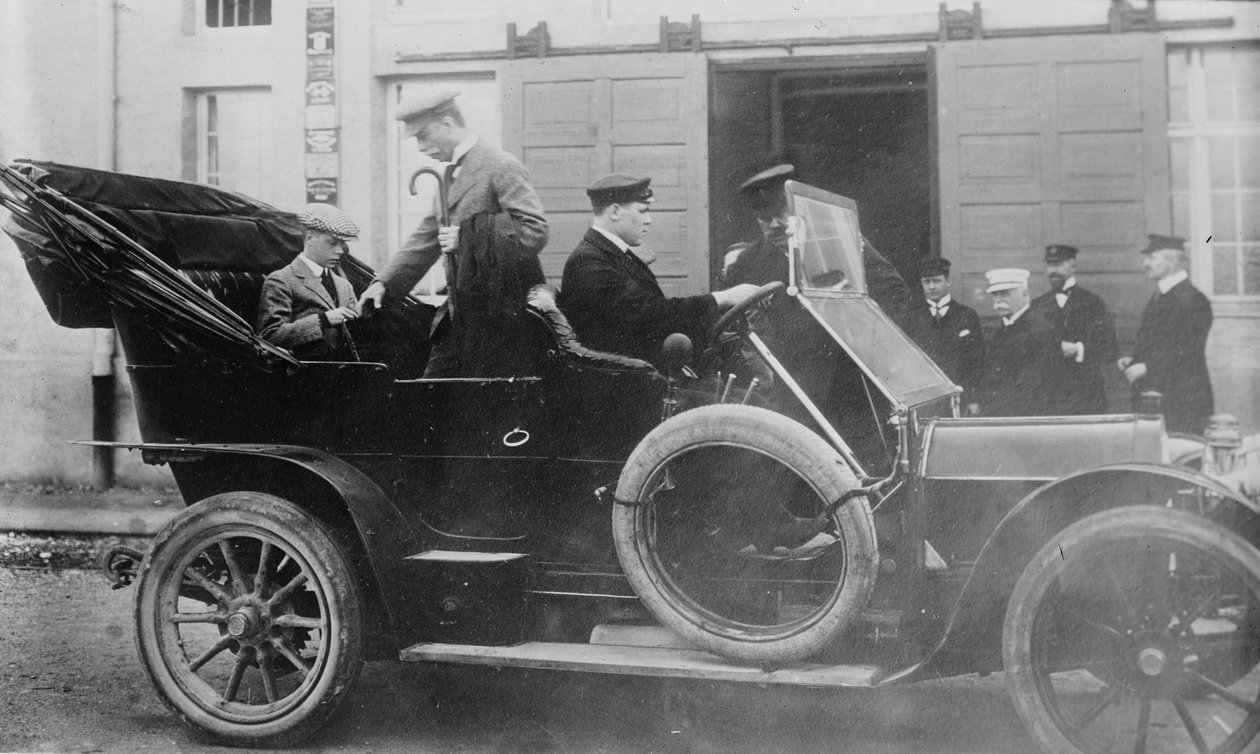 Zeppelin的威尔士亲王于1913年在Friedrichschafen工作 作者 乔治·格兰瑟姆·贝恩