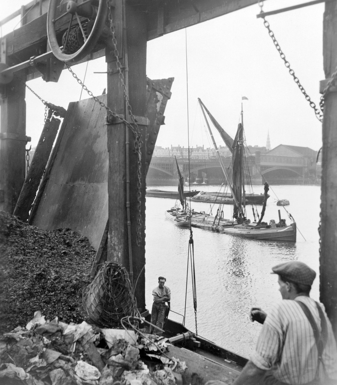 南岸，伦敦兰贝斯，1933年之前 作者 乔治·戴维森·里德