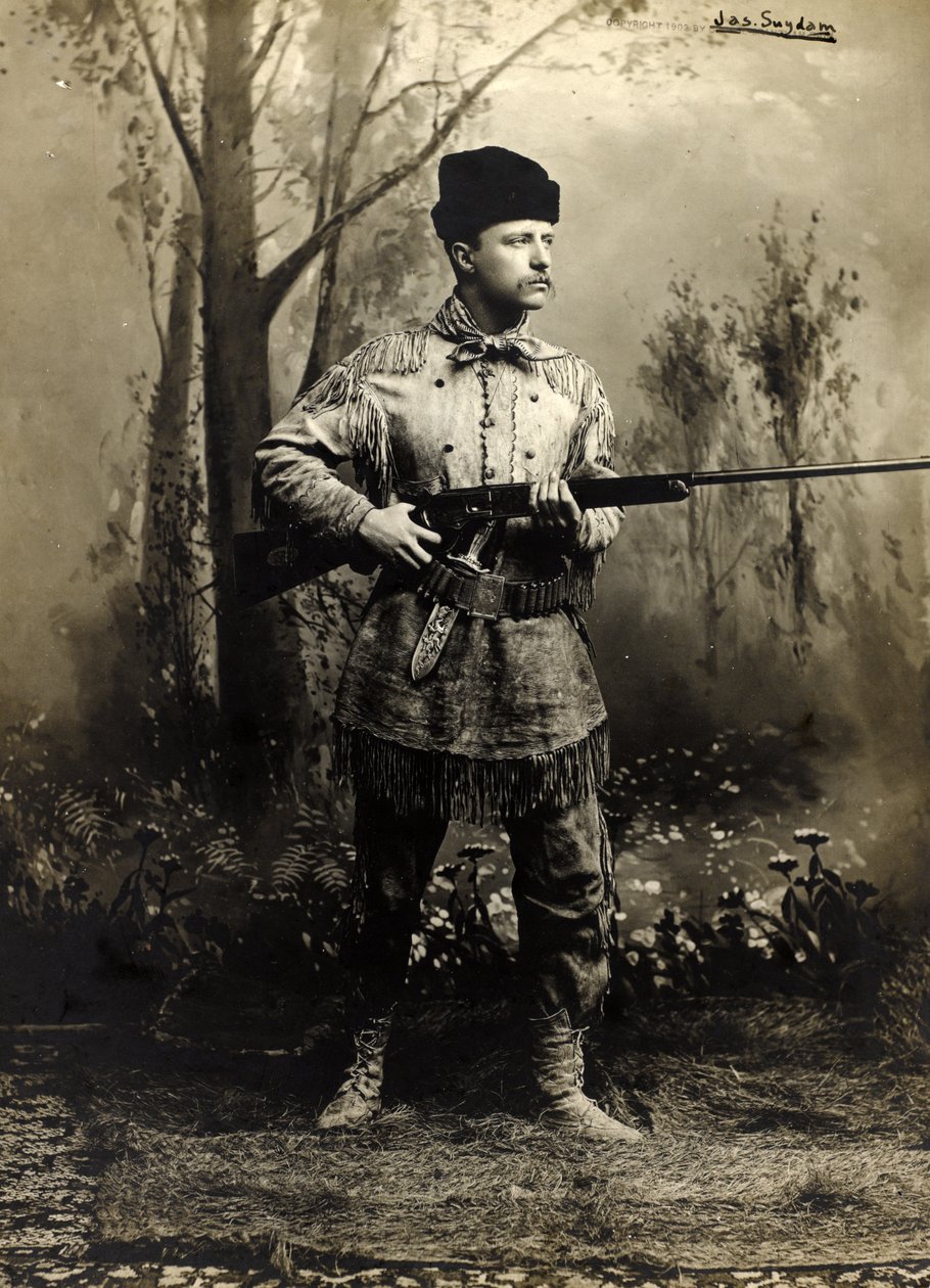 身着鹿皮的西奥多-罗斯福，达科塔地区，约 1885 年（黑白照片） 作者 乔治·格兰瑟姆 - 贝恩新闻服务 贝恩