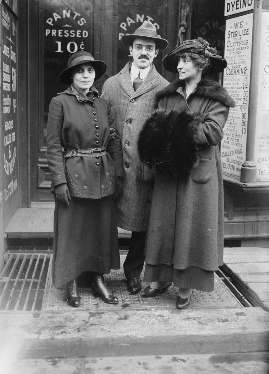 编辑Harold Hersey和Marian Bloom的Fania Mindell可能是在1917年Bownsville审判期间拍摄的 作者 乔治·格兰瑟姆·贝恩