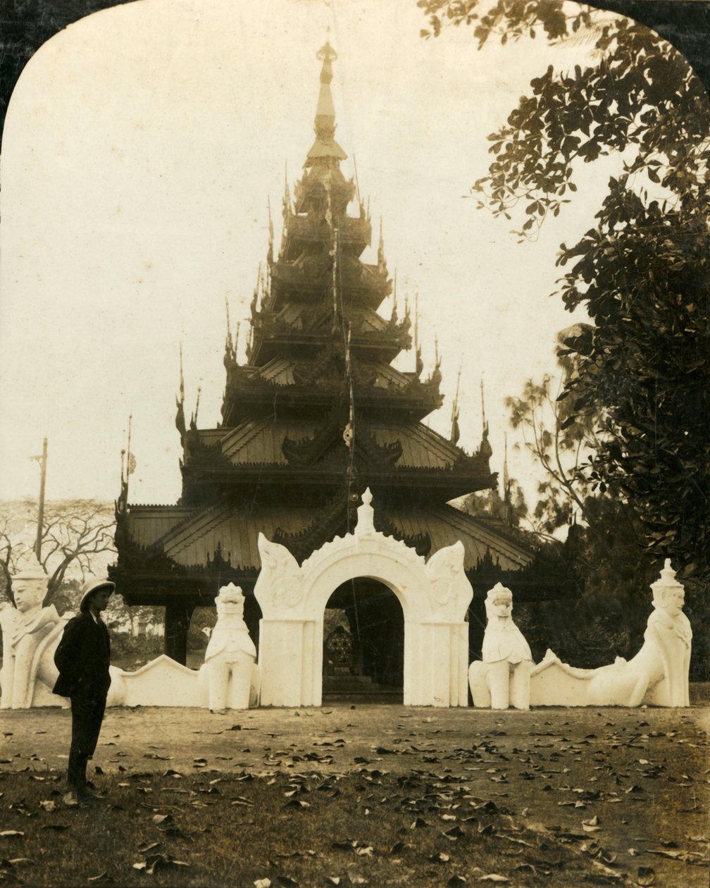 缅甸宝塔，伊甸园，加尔各答，约1909年。 作者 乔治·罗斯