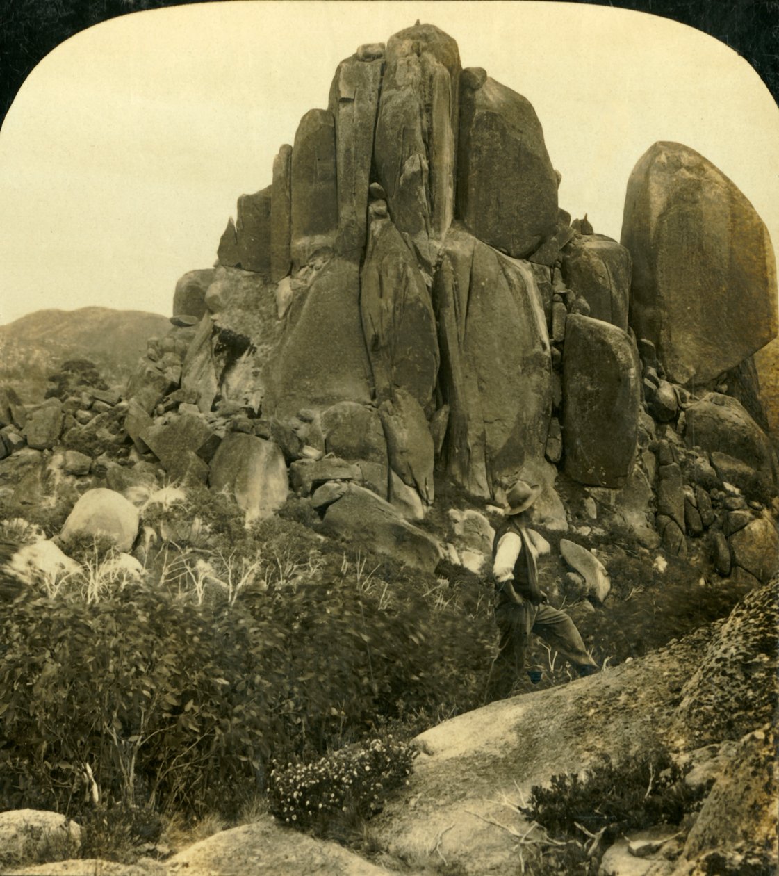 教堂岩，布法罗山脉，维多利亚，澳大利亚，c1909。 作者 乔治·罗斯