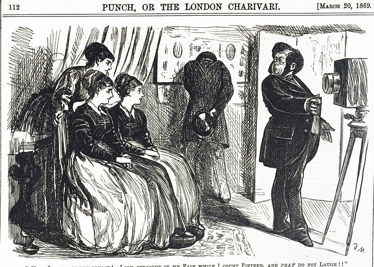 Cartoon depicting a pompous portrait photographer asking the impossible of the subject 作者 乔治·杜莫里耶