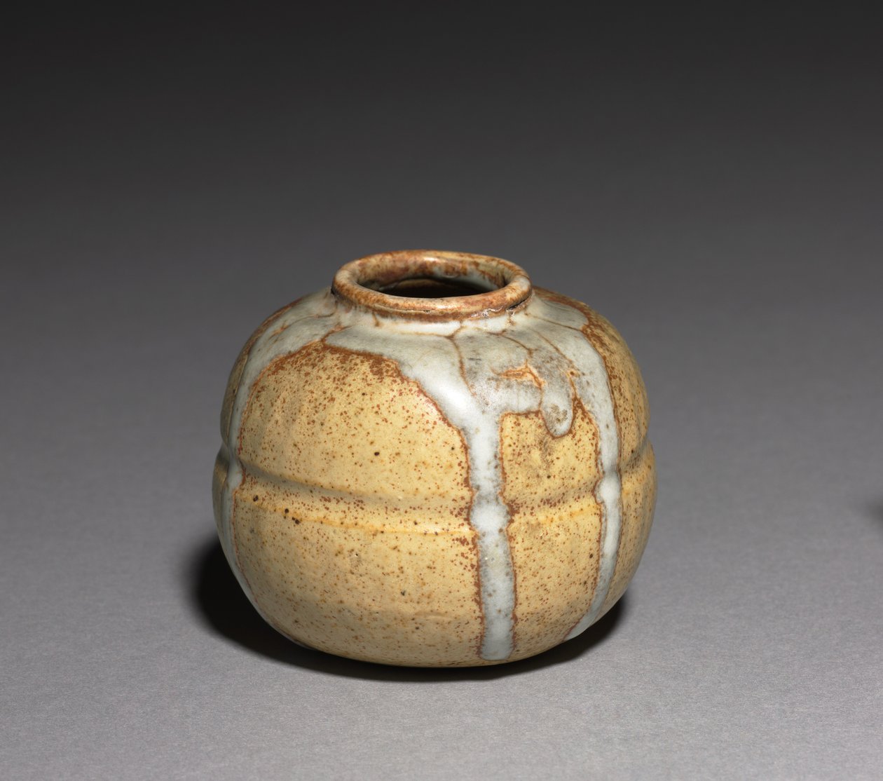 小锅，约1900年 作者 乔治·洪切尔