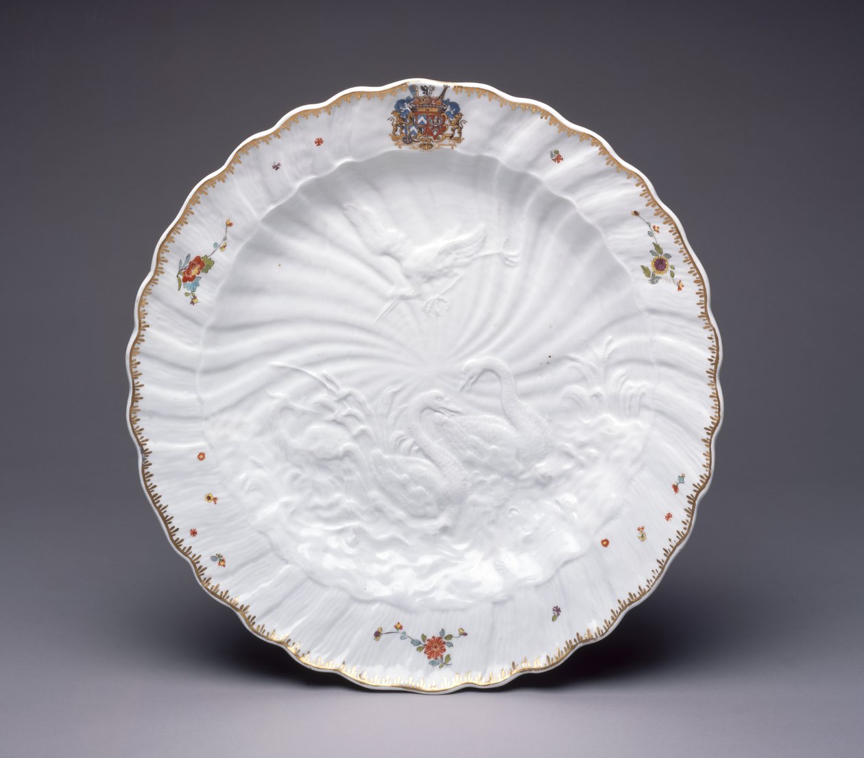 来自天鹅服务的板块，Meissen瓷器，c.1737-41（硬膏瓷） 作者 德国学校