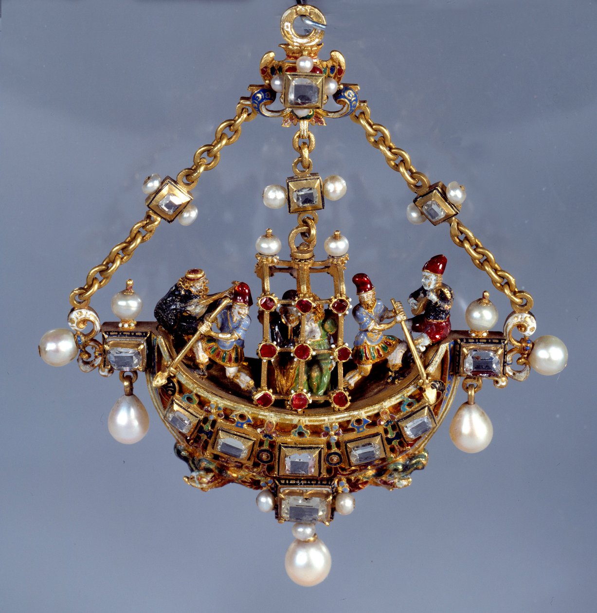 German Art: Boat-shaped neckline pendant 作者 德国学校
