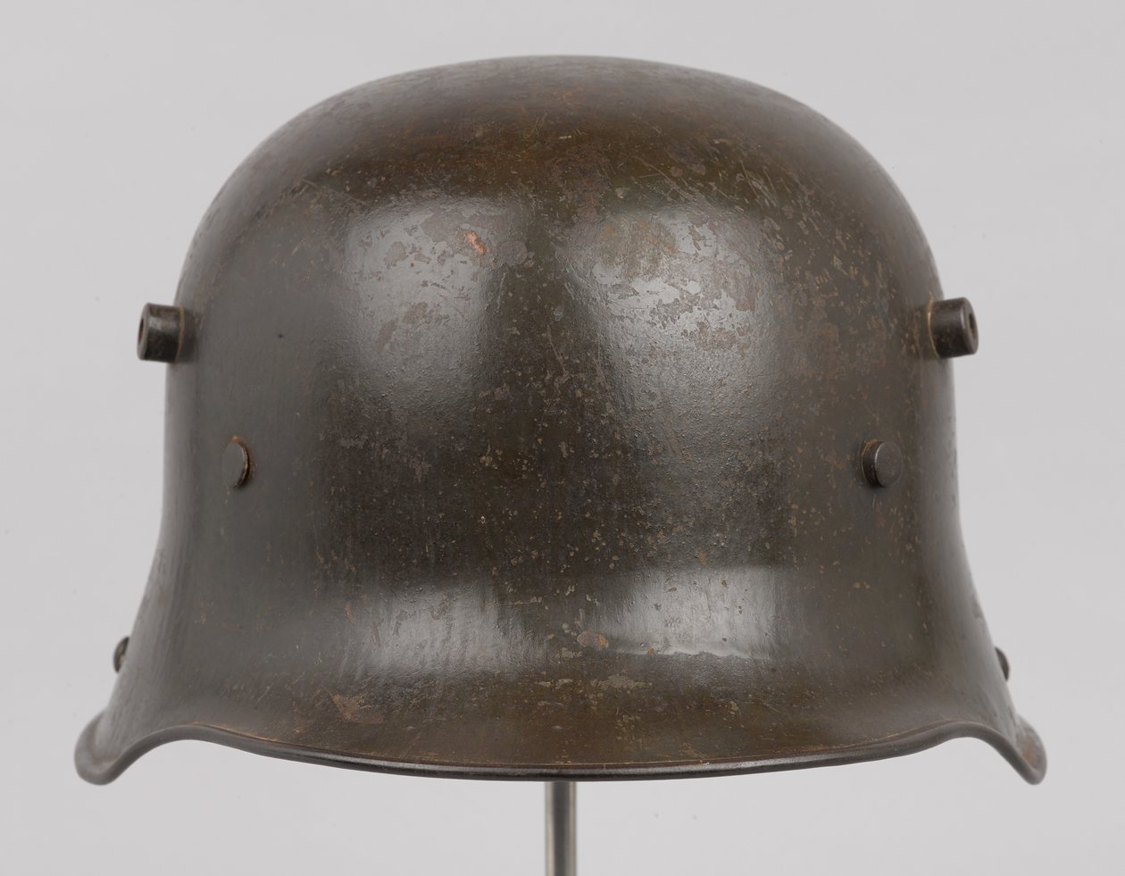 德国钢盔或“钢盔”，c.1916（头盔） 作者 德国学校