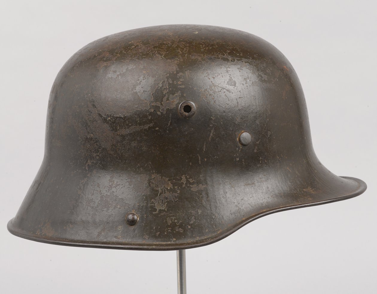 德国钢盔或“钢盔”，c.1916（头盔） 作者 德国学校