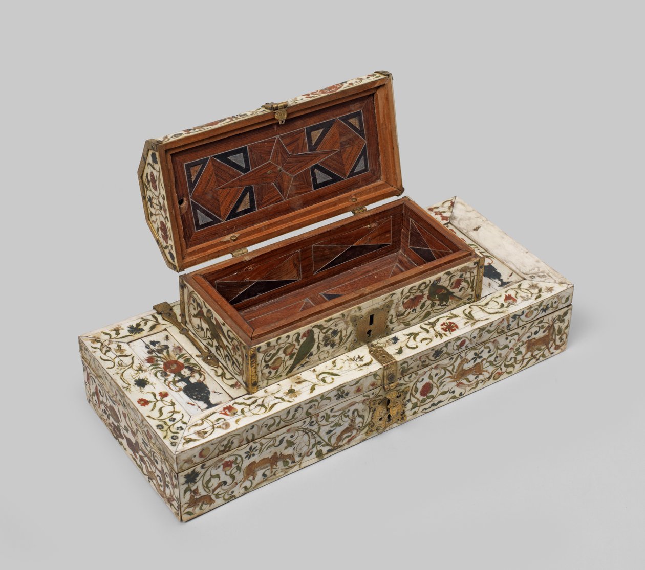 彩绘象牙婚姻棺材，1600-99年 作者 德国学校