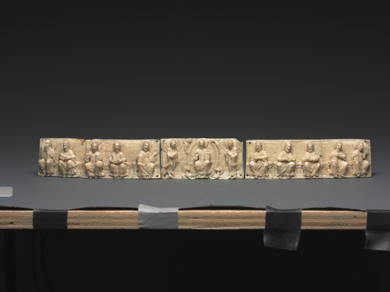 便携式祭坛上的匾：基督和使徒，下莱茵河谷，1050-1100年 作者 德国学校