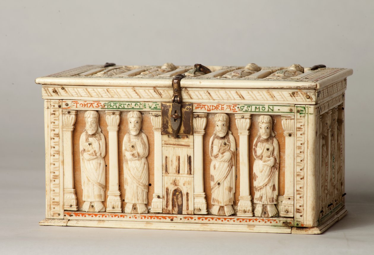Reliquary 棺材，德国科隆，约 1150 年（木材和象牙） 作者 德国学校