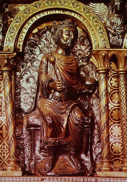 查理曼神殿（742-814），详细显示皇帝Lothair I（795-855）在他的宝座上，1215（金和珐琅） 作者 德国学校