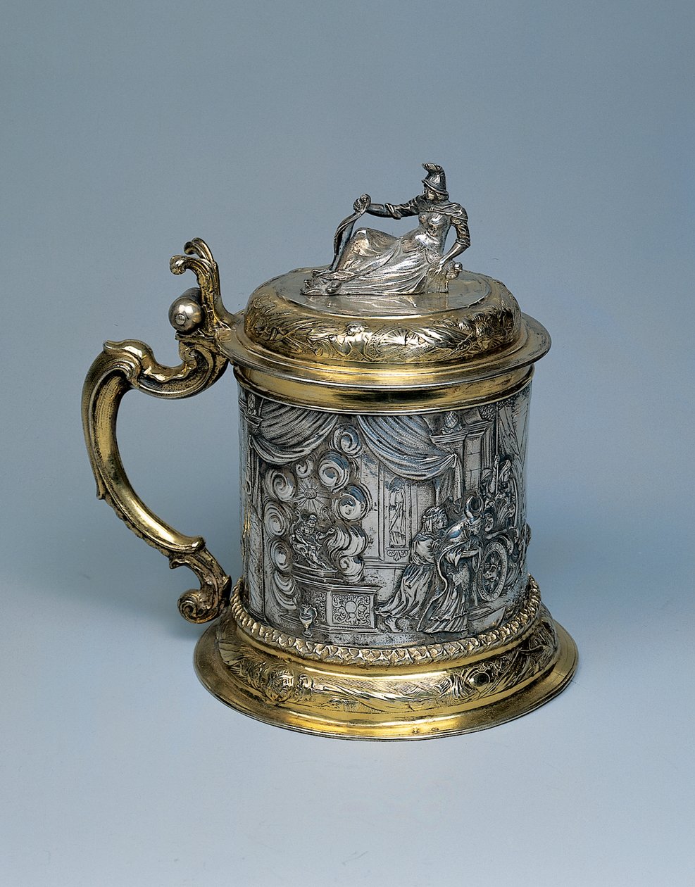 坦卡德（Tankard），尸体被追赶，描绘了代表亚历山大和丹戈格（Gorgian Knot）的传说的场景，约1680年（包裹镀金银） 作者 德国学校