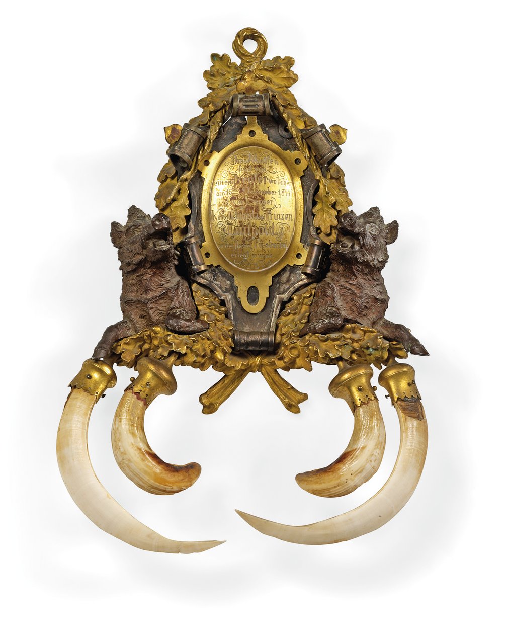 奖杯，慕尼黑，约1845年（ormolu，青铜和银制野猪牙） 作者 德国学校