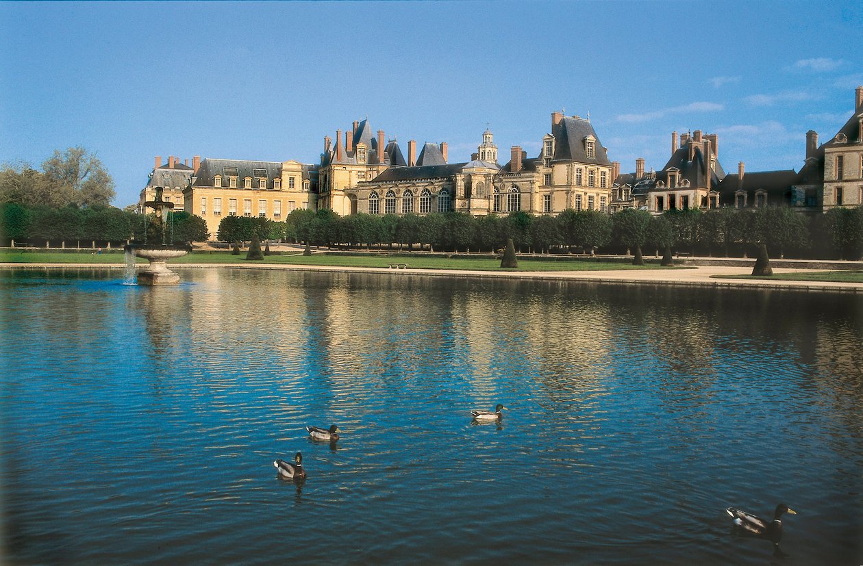 法国塞纳河和马恩省 (Seine-et-Marne) 的枫丹白露城堡。 Gilles Le Breton 的建筑（大约 作者 吉尔（Gilles）和Delorme Philibert Le Breton