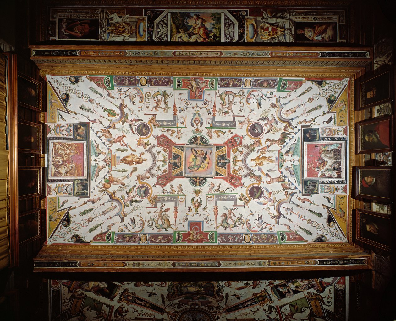 瓦西里走廊的天花板，1560-80 作者 乔治·瓦萨里（Giorgio Vasari）