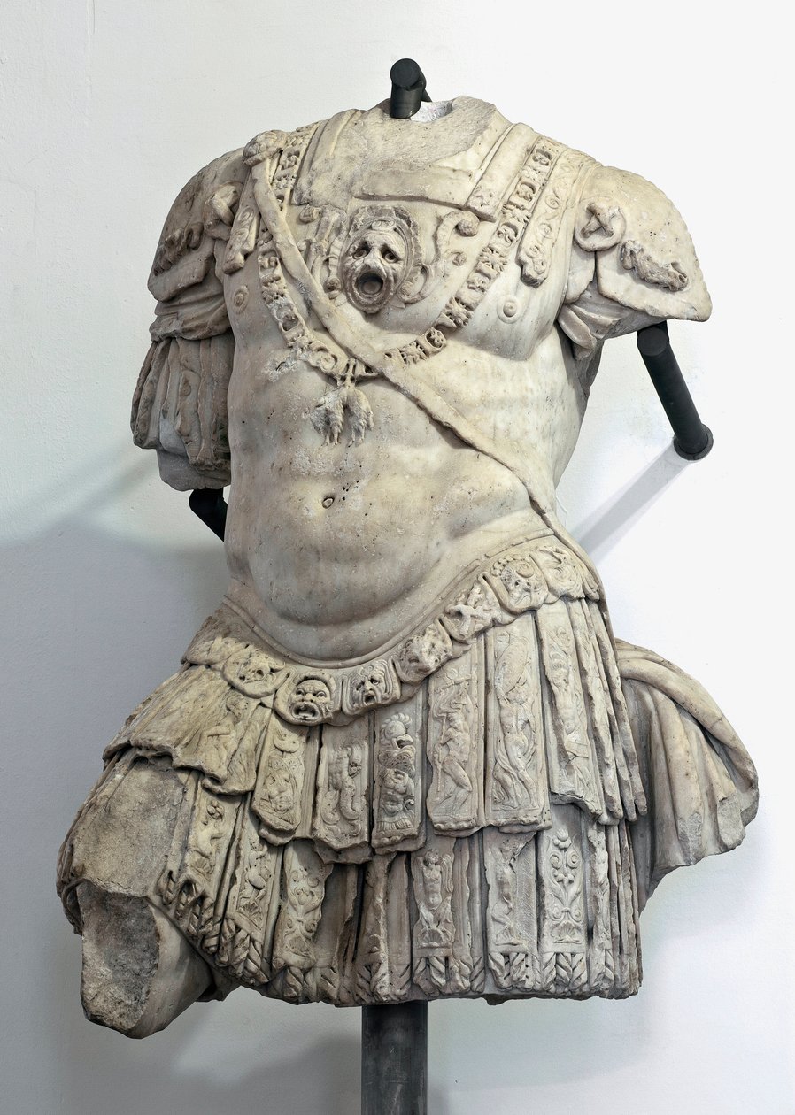 由 Andrea Doria（1466-1560 年）、雇佣兵和 Genes 海军上将制作的大理石半身像。 Giovanni Angelo Montorsoli (1507-1563) Genes 的雕塑，Palazzo Ducale 作者 乔凡尼·安杰洛·蒙托索利