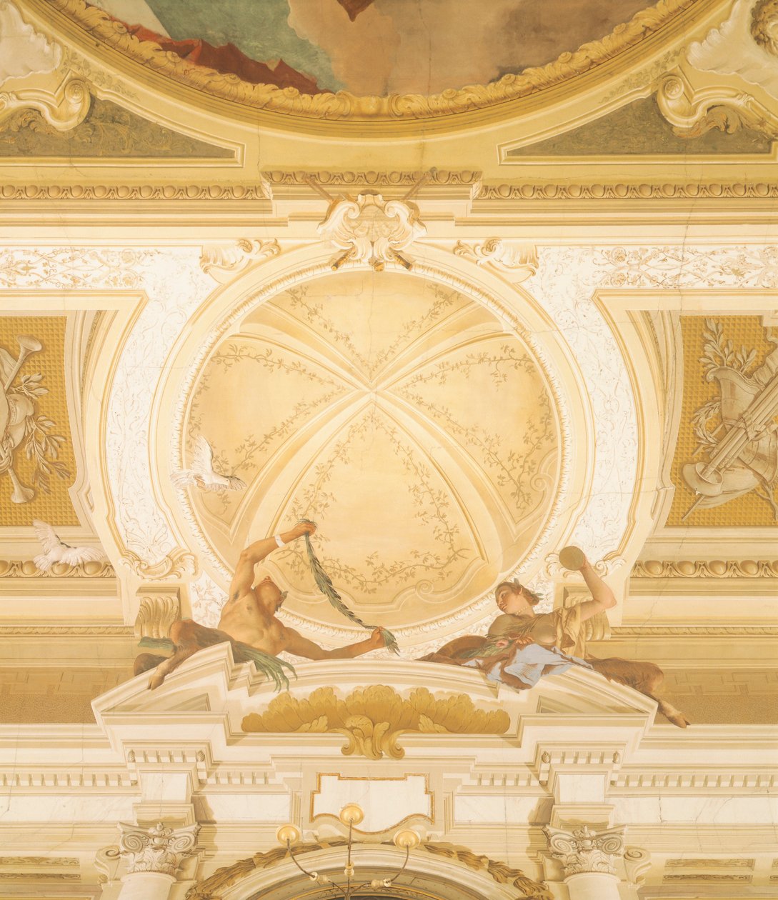 Detail of frescoes on ceiling of ballroom, Villa Pisani, Stra, Venice by Giambattista Tiepolo (1696-1770) 作者 乔凡尼·巴蒂斯塔·提埃波罗