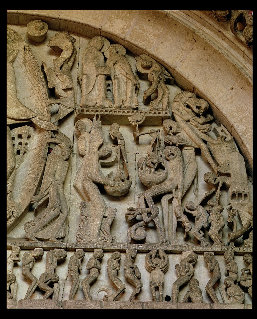 西门户，最后审判的细节，右手边描绘灵魂称重，c.1130-5石灰石 作者 吉斯勒贝图斯