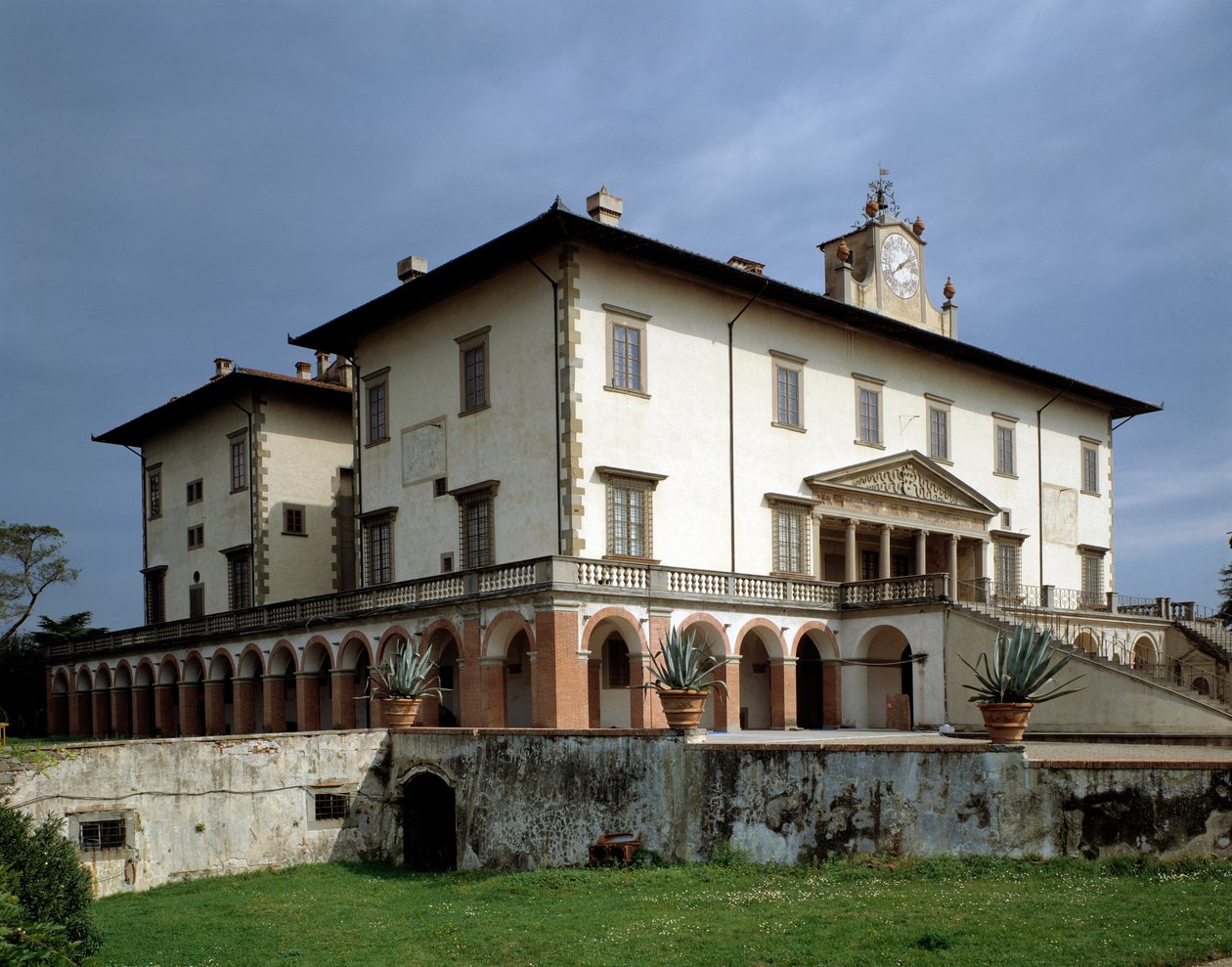 Poggio a Caiano的Medicea别墅外墙--约1480-1485年 作者 朱利亚诺·贾安伯蒂·达·桑加洛