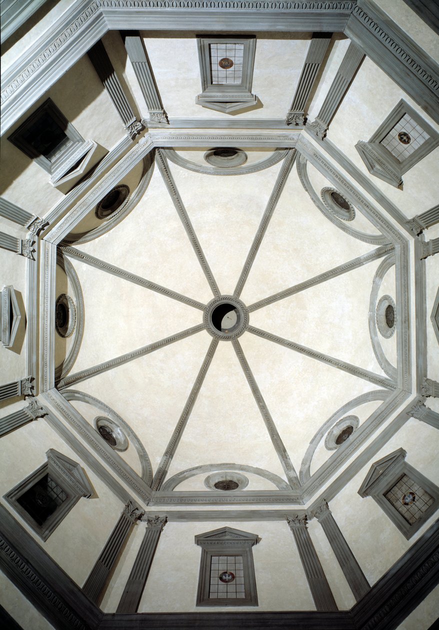 朱利亚诺-达-桑加洛（Giuliano da Sangallo，1445-1516）在项目上建造的八角形圣堂的景观。 作者 朱利亚诺·贾安伯蒂·达·桑加洛