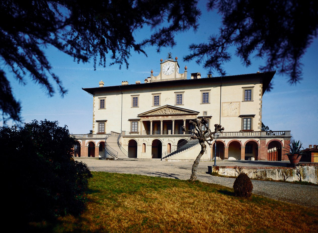 美第奇别墅（Medici Villa）； Villa Ambra a Poggio a Caiano 的景观始于 1485 年 Giuliano da Sangallo 的一个项目。 作者 朱利亚诺·贾安伯蒂·达·桑加洛