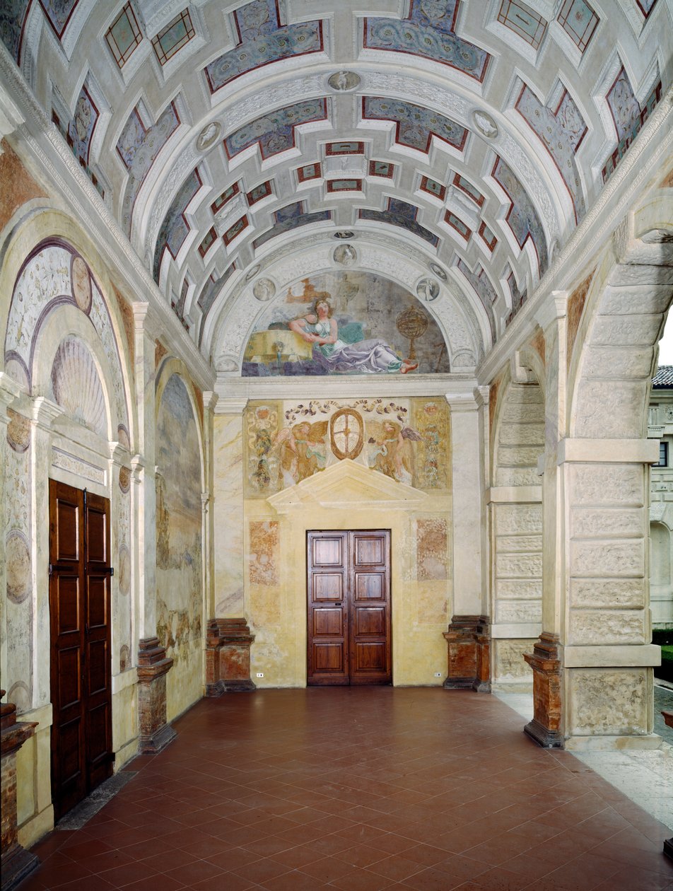 Loggia delle Muse带有格子天花板和带有Castalia壁画的lunette，Parnassus上预言春天的水仙女，c.1528 作者 朱利奥·罗马诺