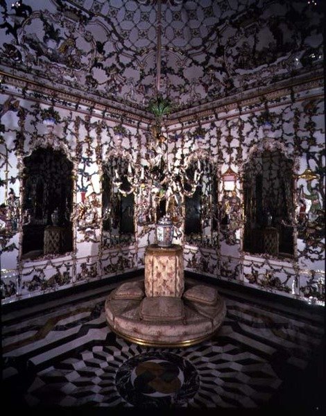 Salon Chino（中国房间）的角落完全由瓷器执行，1769（瓷器）（详见93238-9） 作者 朱塞佩·格里奇