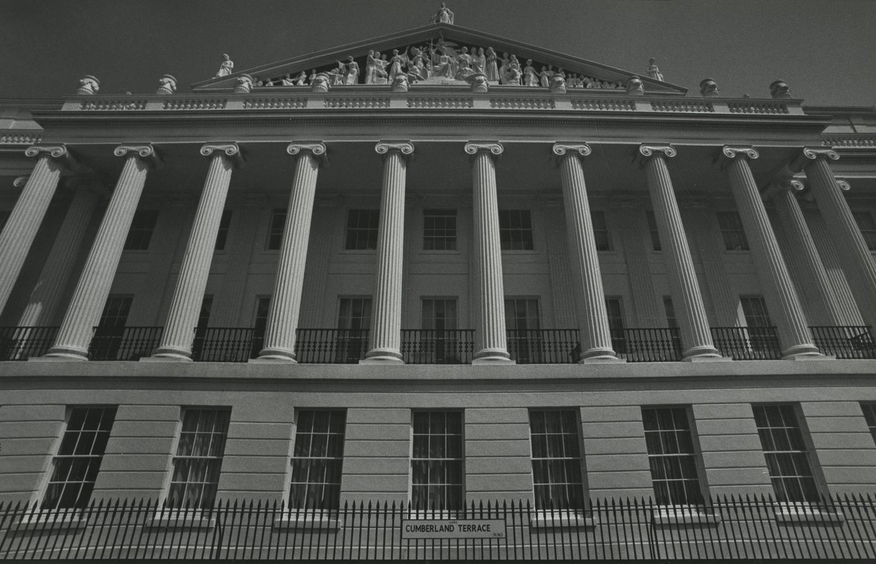 伦敦摄政公园坎伯兰台，1950 年代 作者 戈弗雷·麦克多米尼克