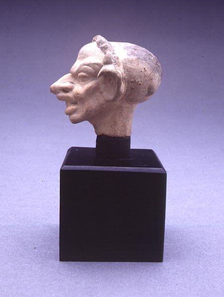 一个女人的怪诞头，100 BC-100 AD（兵马俑）（见63466） 作者 希腊文