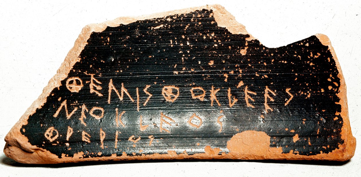 Ostrakon (or ostracon) (plural: ostraca or ostraka), pottery shards serving as ballots during ostracism procedures in Ancient Greece. 480 BC Athenes. Agora museum. 作者 希腊文