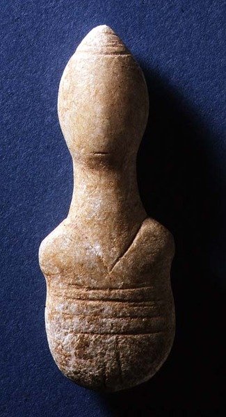 基克拉德雕像，纳克索斯，约公元前3000-2000年（大理石）。 作者 希腊文