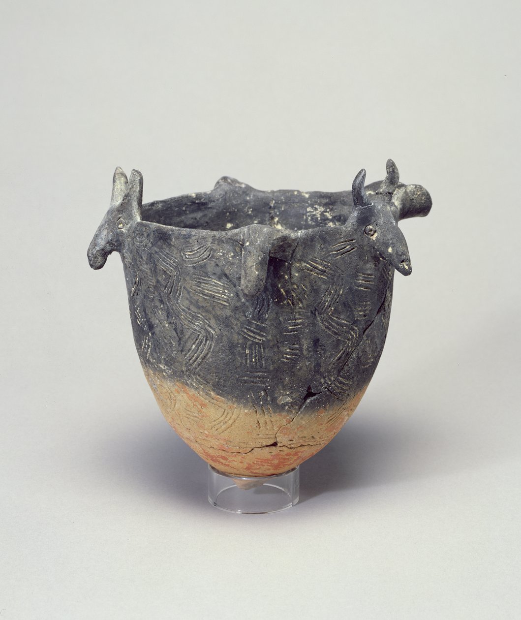 郁金香碗，塞浦路斯公牛头，公元前2400-2200（粘土） 作者 希腊学派