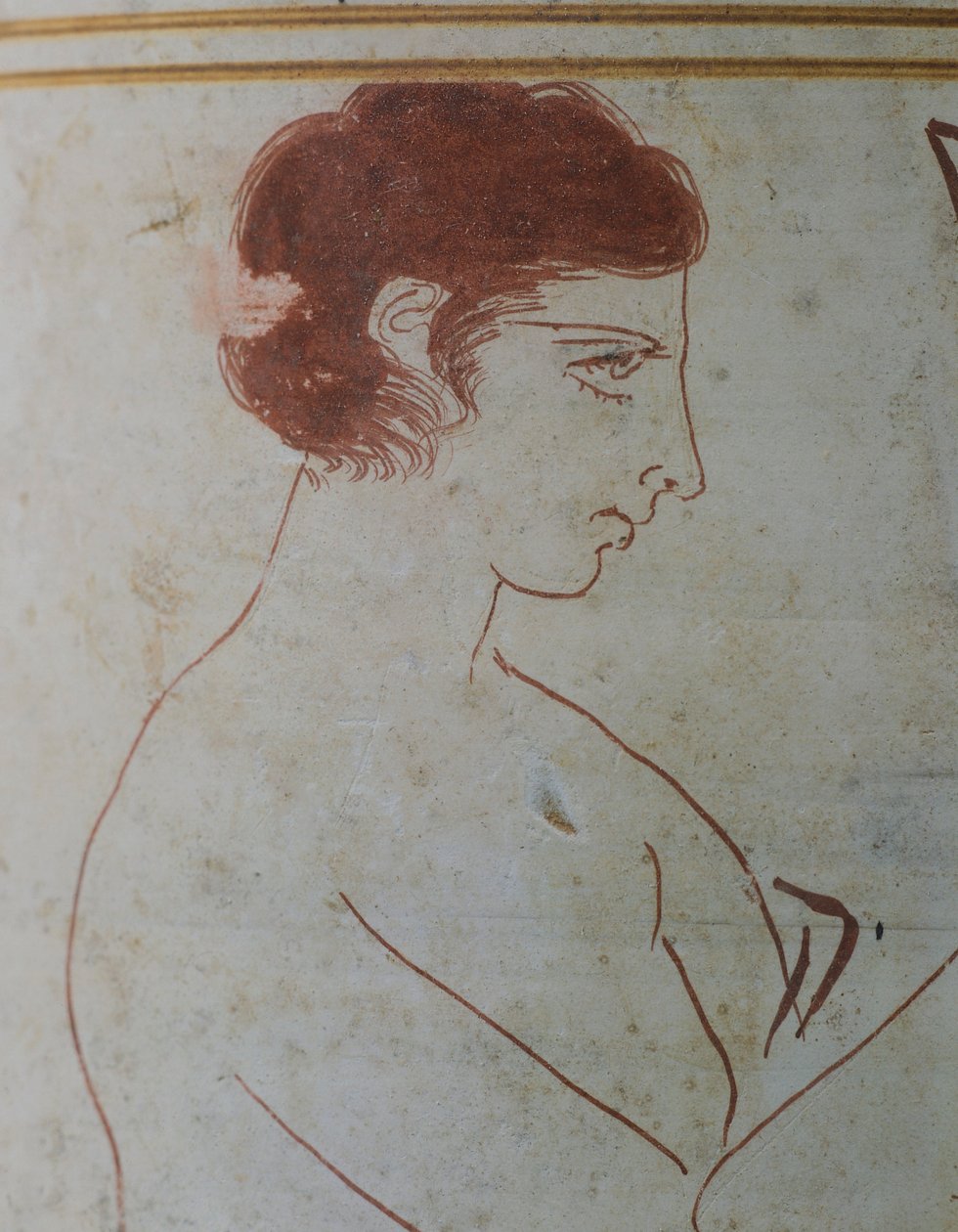 公元前 420-410 年，希腊雅典出土的白地陶器，阿提卡人的 lekythos，表现了一位勇士坐在墓前的葬礼场景，据说是以弗所画家帕尔哈西乌斯（Parrhasius of Ephesus）所作。细节。希腊文明，公元前 5 世纪。 作者 希腊学派
